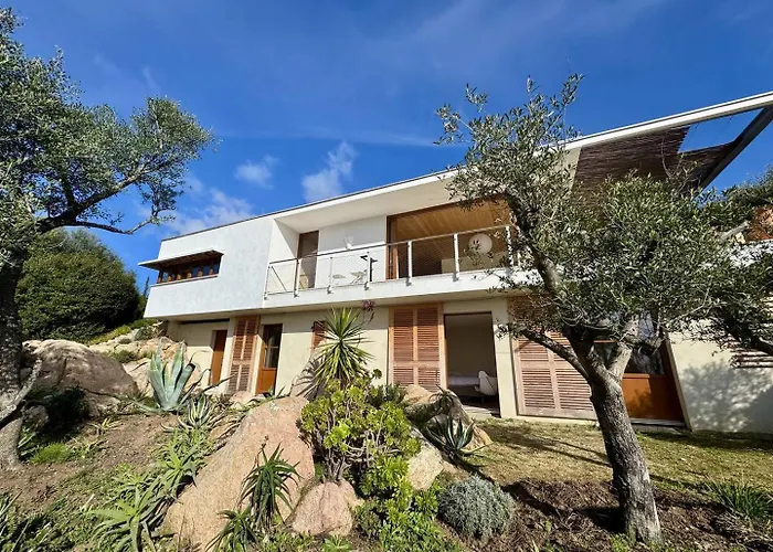 D'architecte A Abbartello, Vue Et Acces * Olmeto (Corsica)