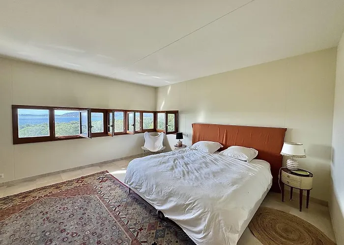 Villa D'architecte A Abbartello, Vue Et Acces *